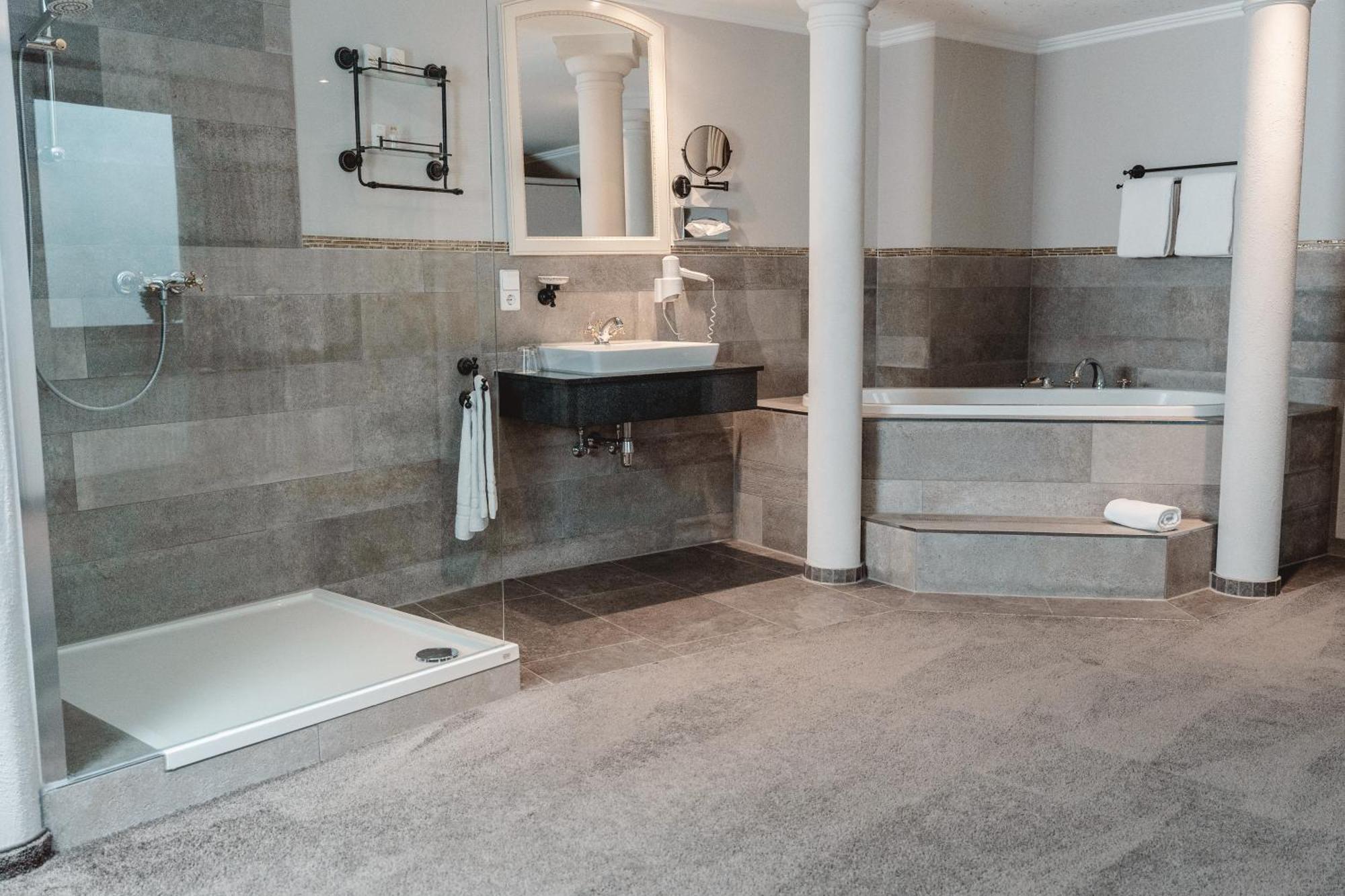 Lellmann Hotel 3*