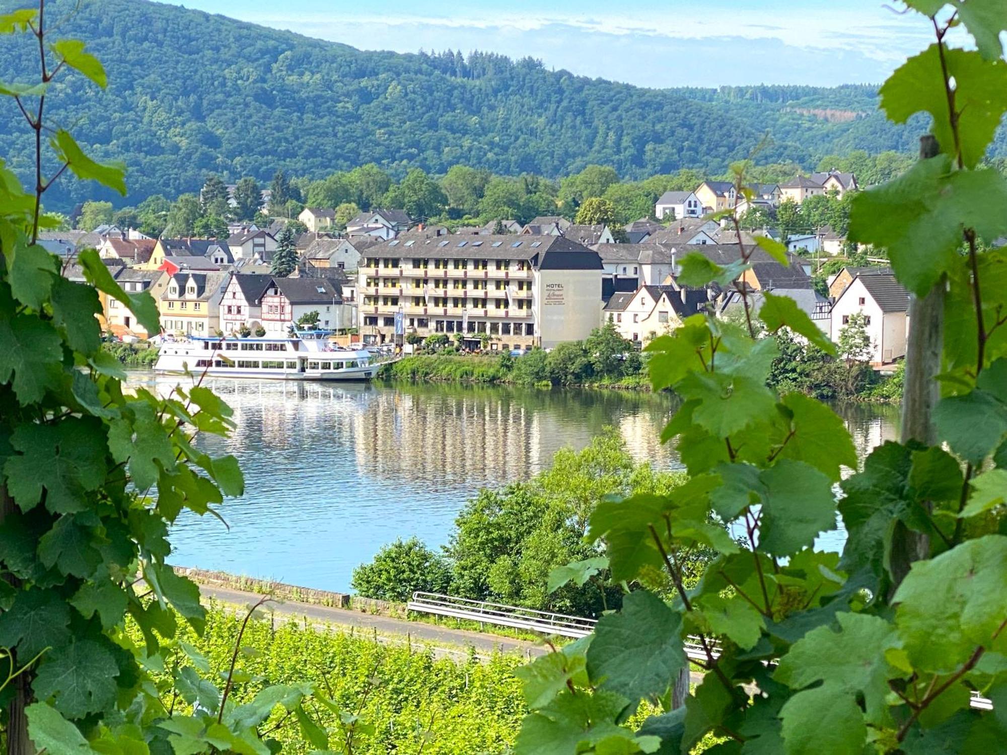 Lellmann Hotel 3*